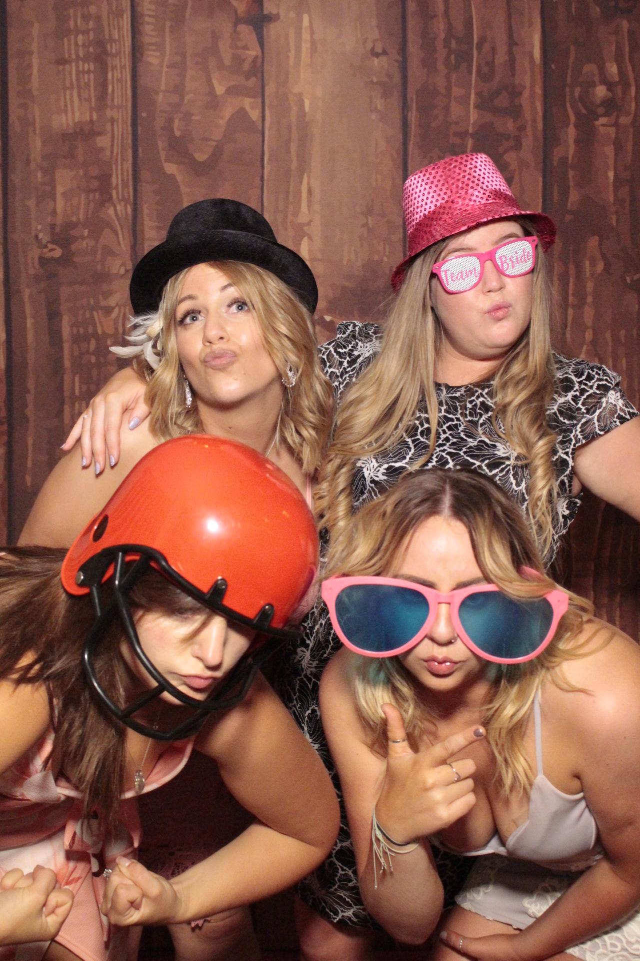 Samantha & Sean's Wedding | View more photos from the event at gallery.myphotoboothexperience.co.uk/u/MyPhotoBoothExperienceLtd/Samantha-Seans-Wedding